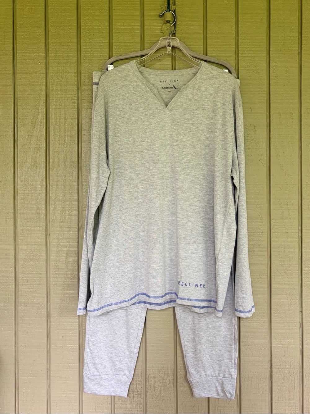 American Airlines Recliner Gray Pajama Lounge Set L/XL